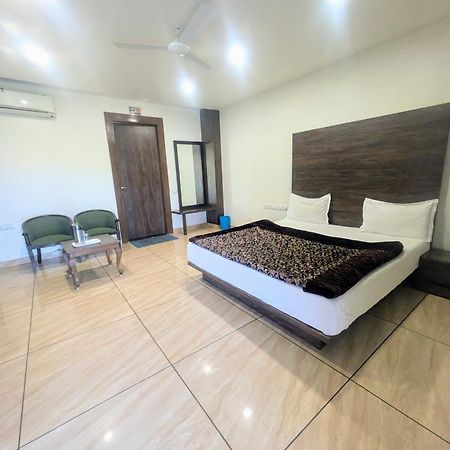 7Bhk Hill Villa Mount Abu Buitenkant foto